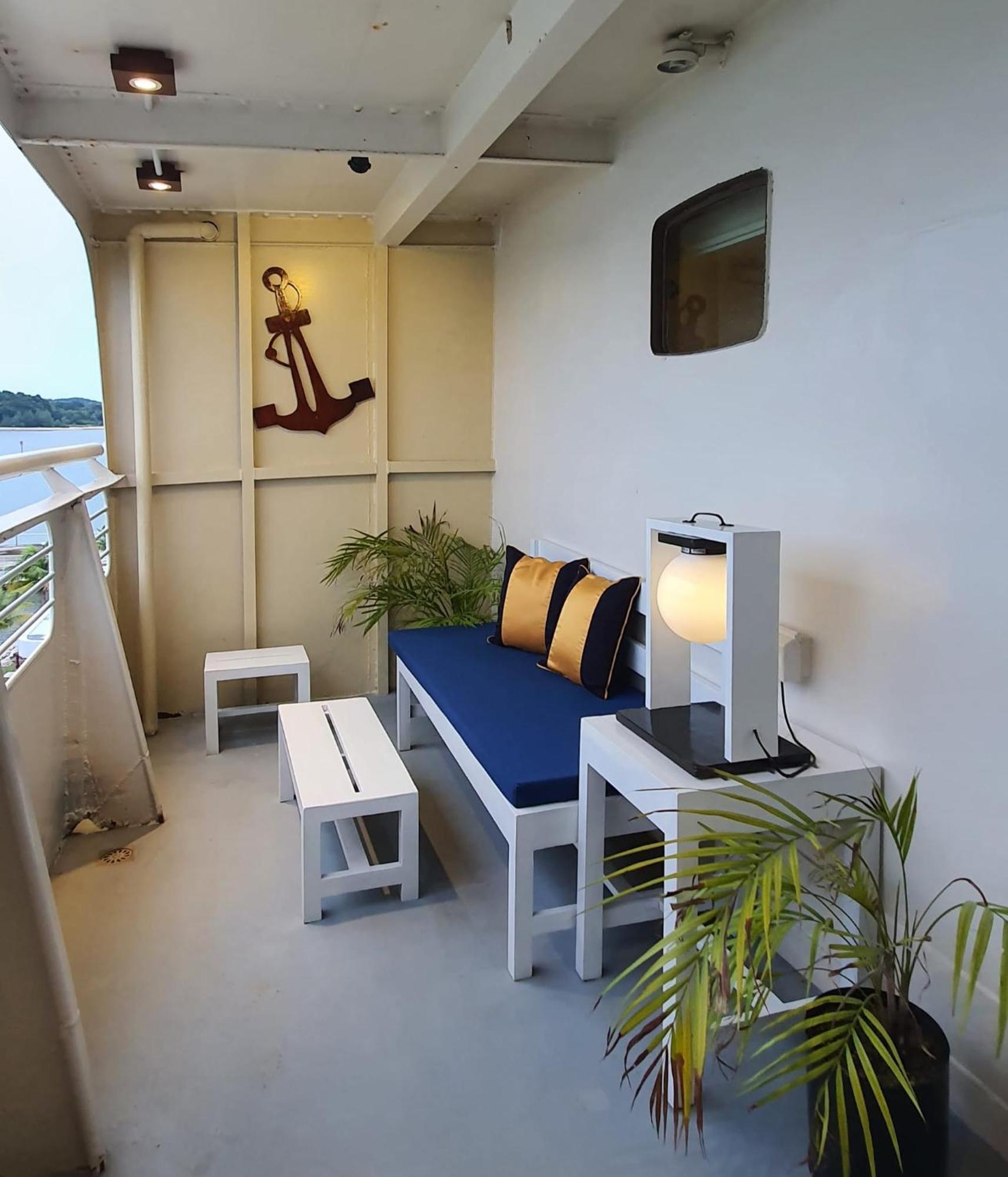 Doulos Phos The Ship Hotel Lagoi Buitenkant foto