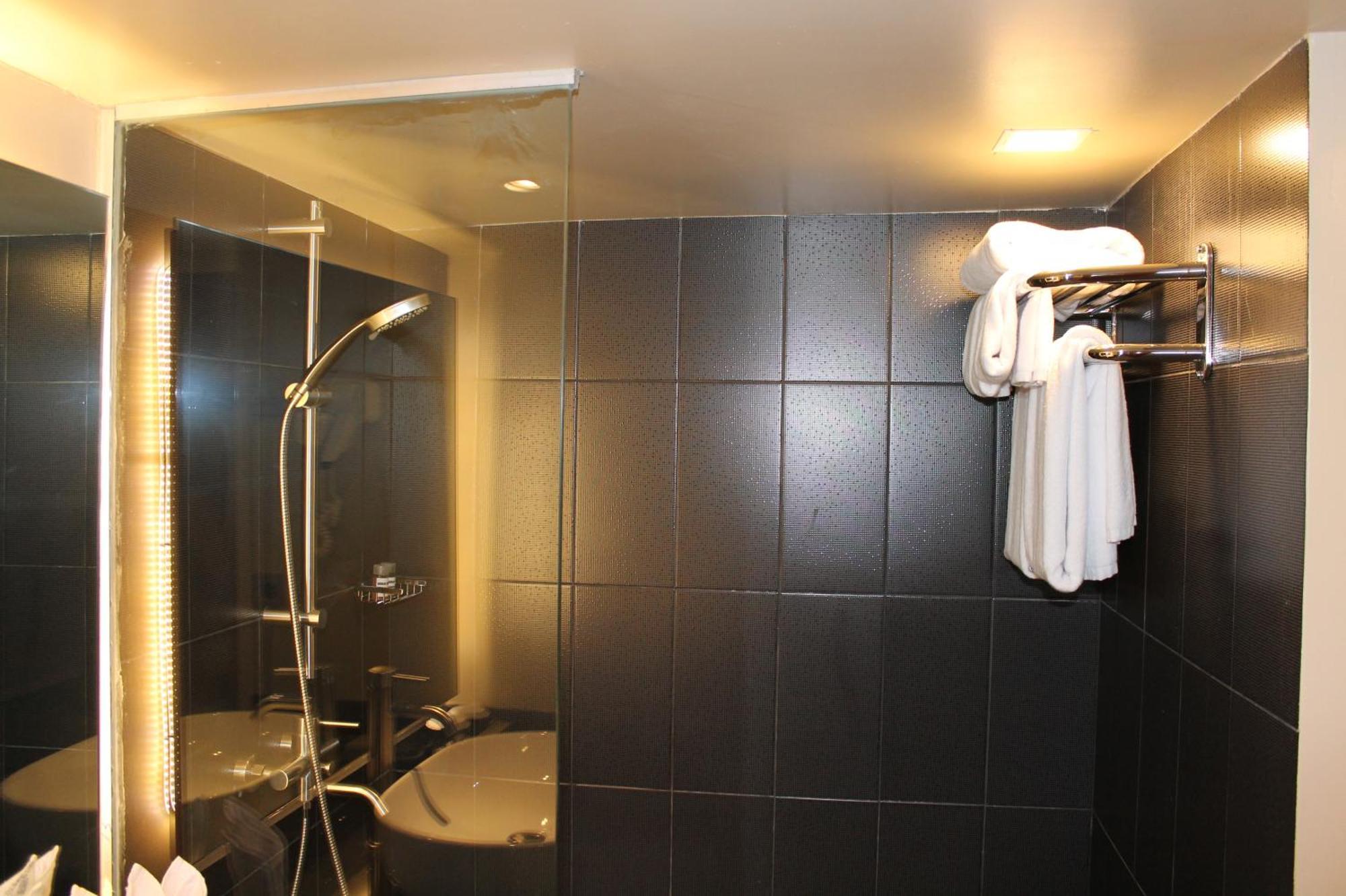 Doulos Phos The Ship Hotel Lagoi Kamer foto