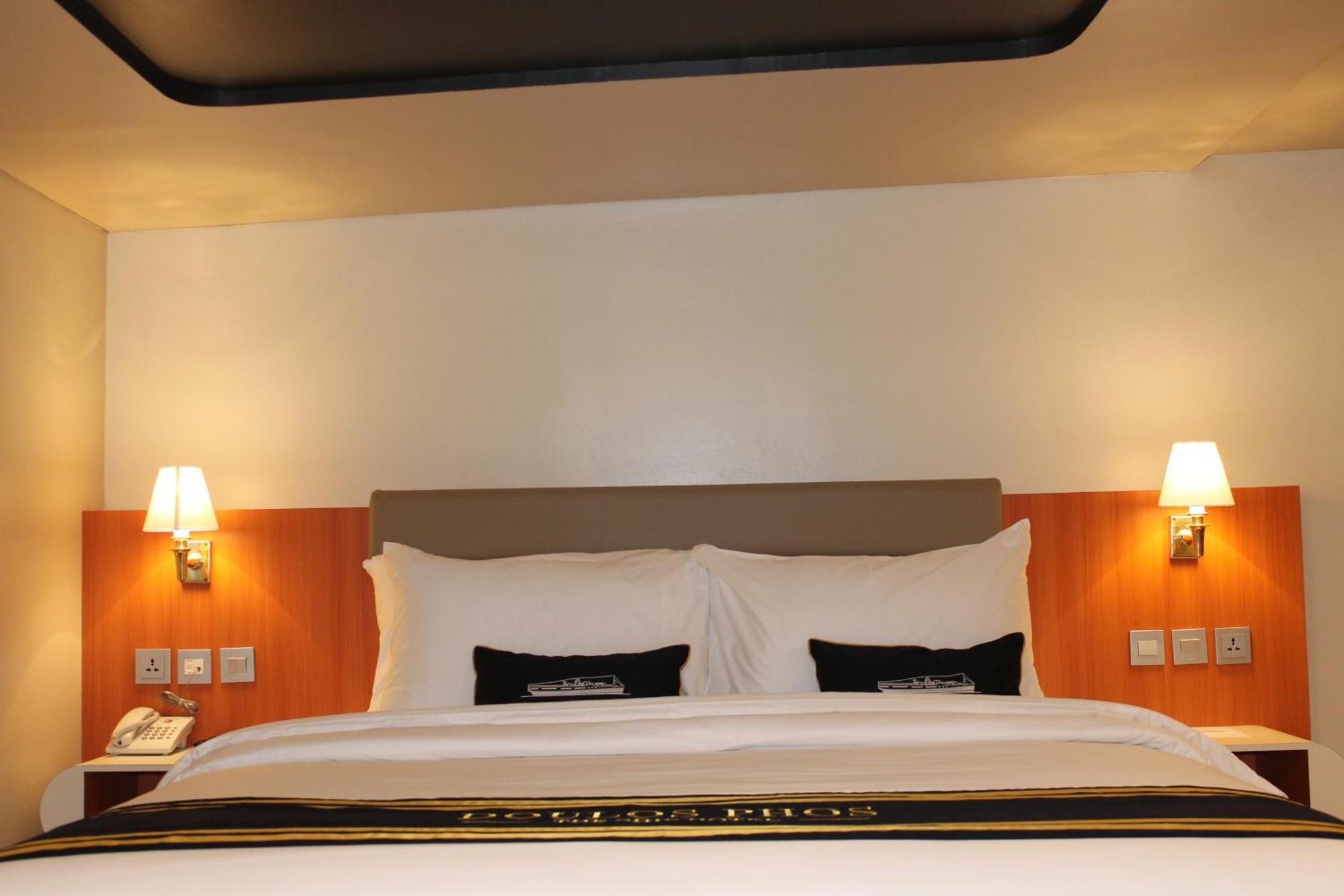 Doulos Phos The Ship Hotel Lagoi Kamer foto
