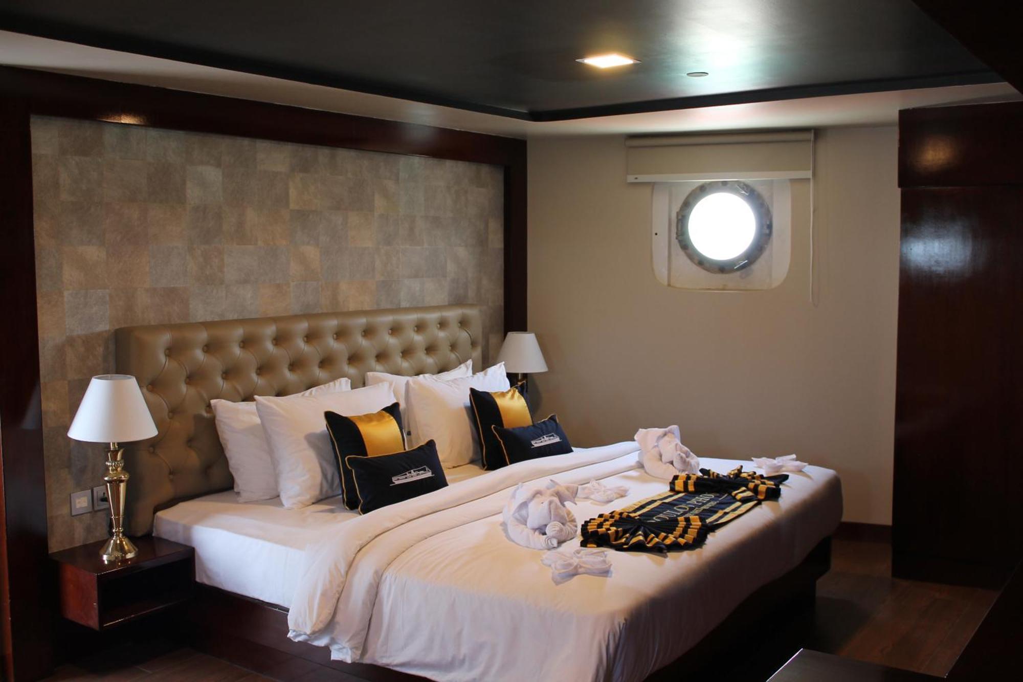Doulos Phos The Ship Hotel Lagoi Kamer foto