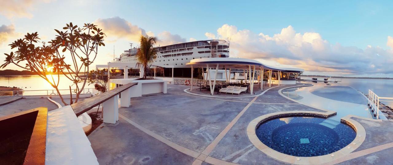Doulos Phos The Ship Hotel Lagoi Buitenkant foto