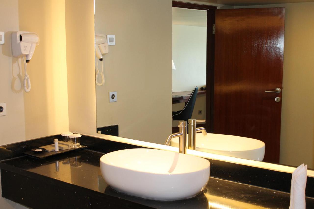 Doulos Phos The Ship Hotel Lagoi Kamer foto